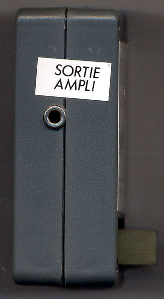 File:TechniMusique Synthetiseur Vocal Side.jpg