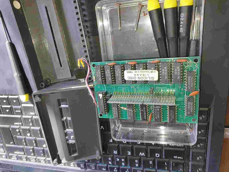 File:OpenedSiliconeBay.jpg